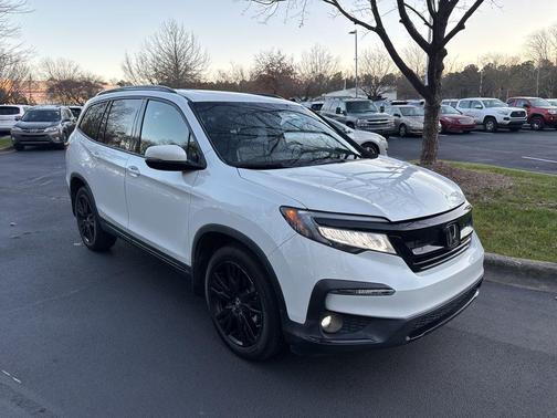 2022 Honda Pilot AWD Black Edition