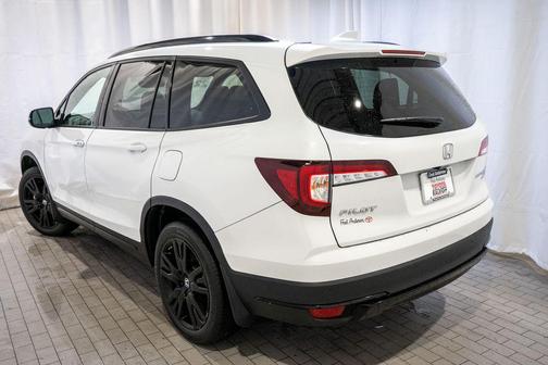 2022 Honda Pilot AWD Black Edition