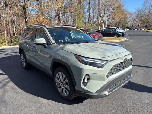 2023 Toyota RAV4 XLE Premium
