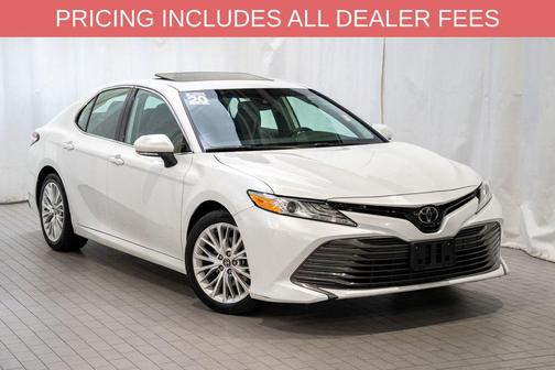 Wind Chill Pearl 2020 Toyota Camry XLE