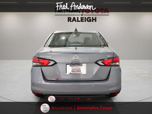 2023 Nissan Versa 1.6 SV