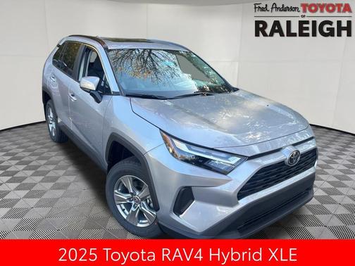 2025 Toyota RAV4 Hybrid XLE