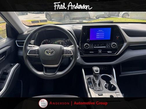 2024 Toyota Highlander LE