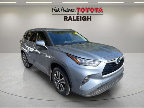 2020 Toyota Highlander Hybrid XLE