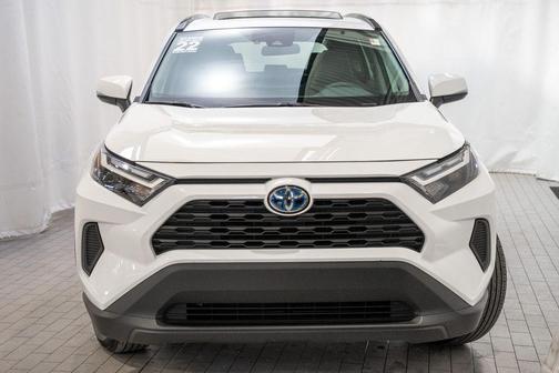 2022 Toyota RAV4 Hybrid XLE