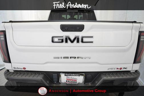2024 GMC Sierra 2500 AT4