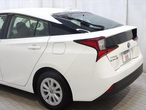 2022 Toyota Prius LE
