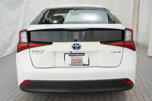 2022 Toyota Prius LE