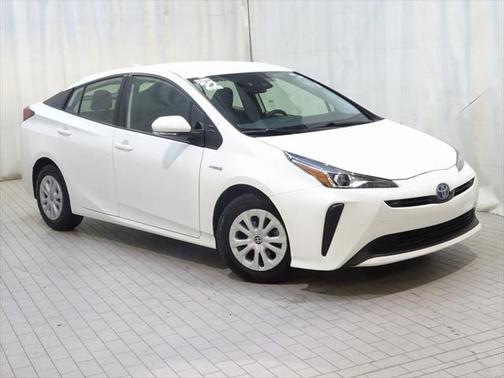 2022 Toyota Prius LE