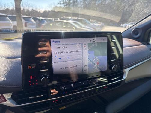 2024 Toyota Sienna Platinum