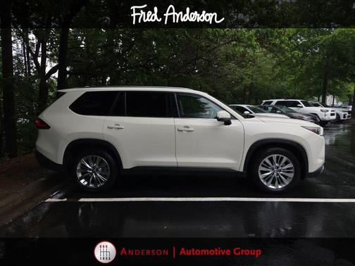 Coastal Cream 2024 Toyota Grand Highlander Platinum