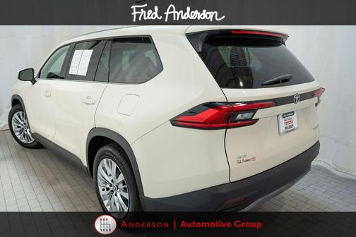 Coastal Cream 2024 Toyota Grand Highlander Platinum