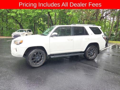 Super White 2019 Toyota 4Runner SR5