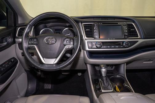 2018 Toyota Highlander Limited Platinum
