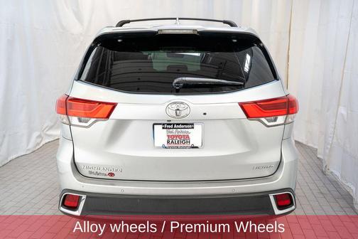 2018 Toyota Highlander Limited Platinum