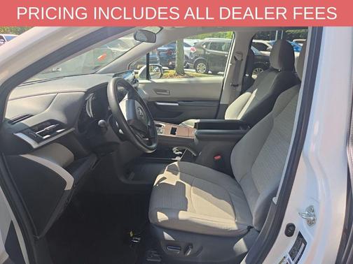 Ice Cap 2024 Toyota Sienna LE