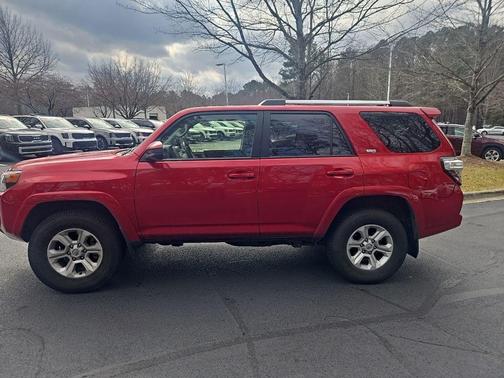 2024 Toyota 4Runner SR5