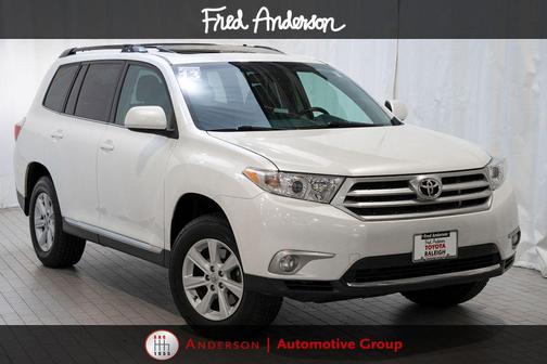 Blizzard Pearl 2013 Toyota Highlander SE