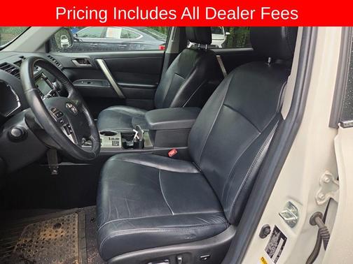 Blizzard Pearl 2013 Toyota Highlander SE