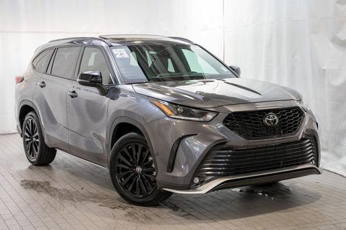 Magnetic Gray Metallic 2023 Toyota Highlander XSE