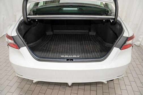 Ice Edge 2023 Toyota Camry SE