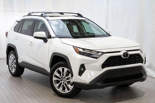 Wind Chill Pearl 2025 Toyota RAV4 XLE Premium