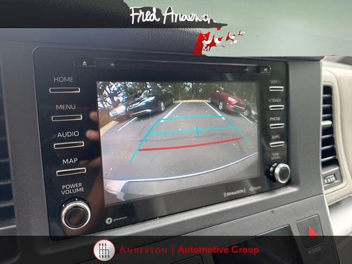 2019 Toyota Sienna LE