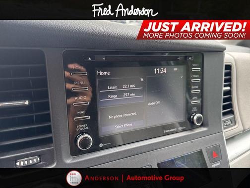 2019 Toyota Sienna LE