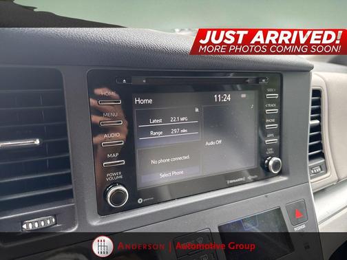2019 Toyota Sienna LE