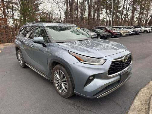 2022 Toyota Highlander Platinum
