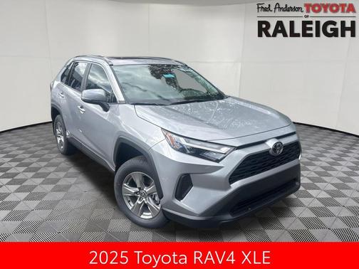 2025 Toyota RAV4 XLE