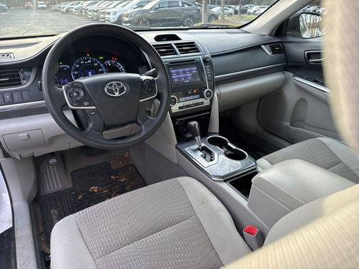 2014 Toyota Camry Hybrid SE