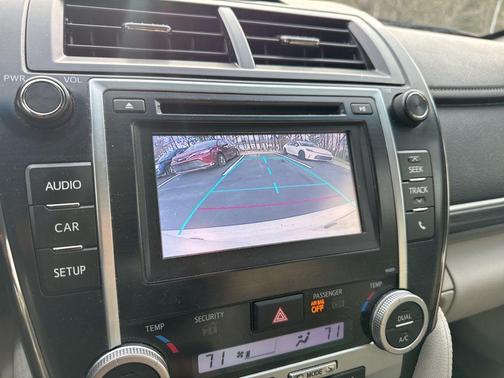 2014 Toyota Camry Hybrid SE