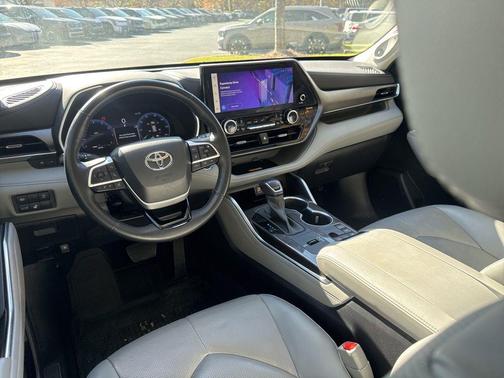 2023 Toyota Highlander Limited