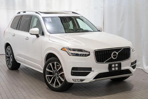 2019 Volvo XC90 T6 Momentum