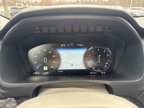 2019 Volvo XC90 T6 Momentum
