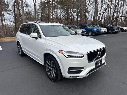 2019 Volvo XC90 T6 Momentum