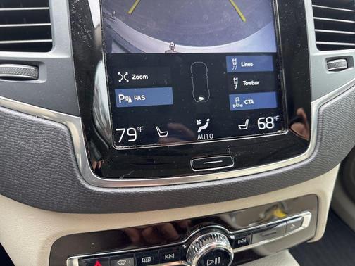 2019 Volvo XC90 T6 Momentum