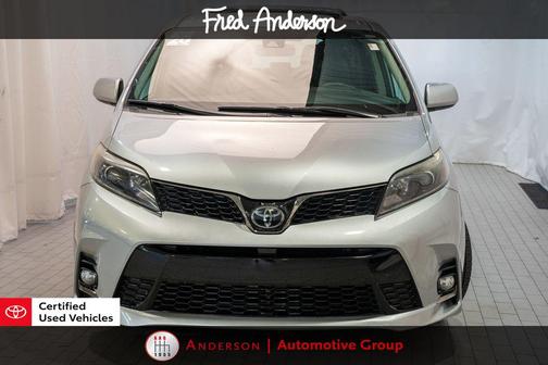 2020 Toyota Sienna SE