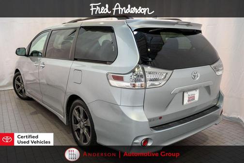 2020 Toyota Sienna SE