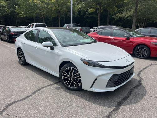 2025 Toyota Camry XLE
