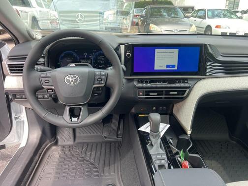 2025 Toyota Camry XLE