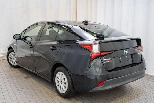 2020 Toyota Prius LE