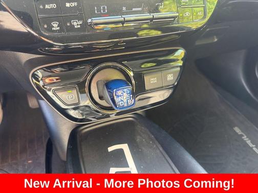 2020 Toyota Prius LE