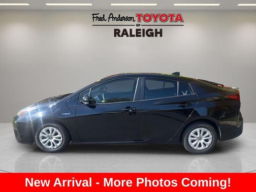 2020 Toyota Prius LE