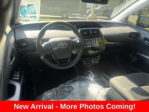 2020 Toyota Prius LE