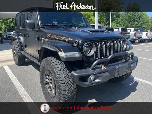Black Clearcoat 2023 Jeep Wrangler Rubicon 392