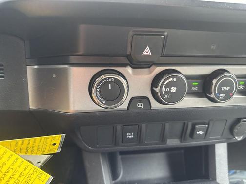 2022 Toyota Tacoma SR