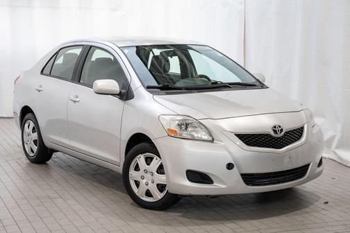 2012 Toyota Yaris SE