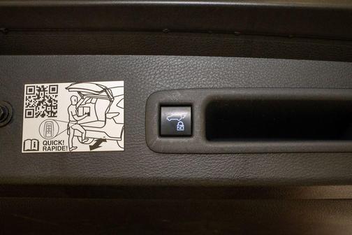 2021 Toyota Sienna XLE 8 Passenger